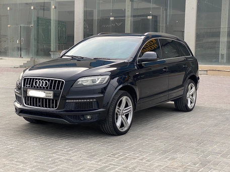 Manama, Vehicles, Cars & Trucks , BHD 2700,  Audi Q7,  2015,  Automatic,  155450 KM,   /  (Black)