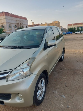 Sulaymania, Vehicles, Cars & Trucks , SAR 23500,  Toyota Avanza,  2015,  Automatic,  200 KM,  Neet And Clean Mpv 7 Seater Golden Color