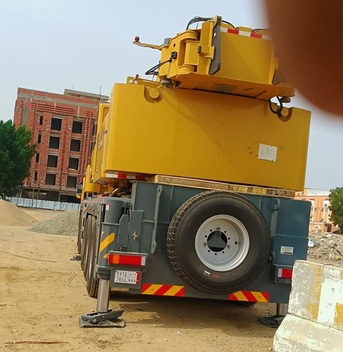 Makkah, Logistics, Mobile Cranes (Include 200ton 300ton 100ton 50ton 30ton) All Latest Models