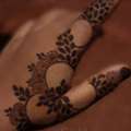 Mehndi Artist Available