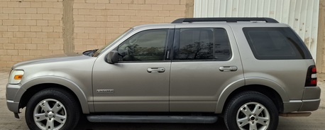 Al Malaz, Vehicles, Cars & Trucks , SAR 15000,  Ford Explorer XLT,  2008,  Automatic,  279000 KM,    Full Option With Sunroof & Cruise