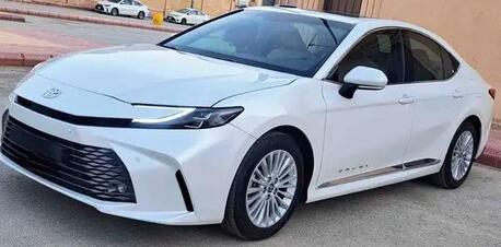 Riyadh, Vehicles, Cars & Trucks , SAR 98500,  TOYOTA CAMRY,  2025,  Automatic,  4000 KM,  GLE  FULL OPTION SUN ROOF ALLOYS 1