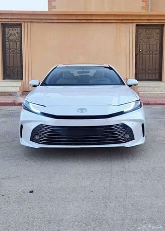 Riyadh, Vehicles, Cars & Trucks , SAR 98500,  TOYOTA CAMRY,  2025,  Automatic,  4000 KM,  GLE  FULL OPTION SUN ROOF ALLOYS 4