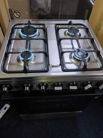 Riyadh, Appliances, SAR 600,  SAR 600, Cooking Range/gas Stove With 4 Burner In Excellent Condition