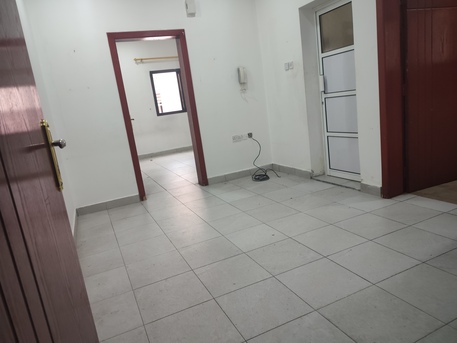 Zinj, Apartments, Flats, Houses & Villas, BHD 200/year,  1 BR,  Amazing Semi Furnishes 1 Bhk For Rent With Ewa