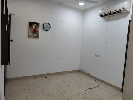 Manama, Apartments, Flats, Houses & Villas, BHD 220/year,  1 BR,  Amazing Semi Furnishes 1 Bhk For Rent With Ewa