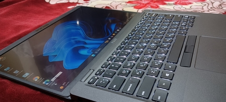 Jubail, Computers, SAR 1500,  SELLING MY DELL SCREEN TOUCH LAPTOP IN SUPERB MINT CONDITION ALMOST NEW