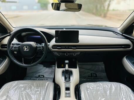 Manama, Vehicles, Cars & Trucks , BHD 6950,  Honda ZRV,  2023,  Automatic,  5000 KM,  HONDA ZR-V  MODEL WELL MAINTAINED 5 SEATER SUV CALL OR WHATSAPP ON 35400768 ,34355768