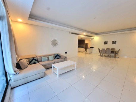 Amwaj Islands, Apartments, Flats, Houses & Villas, BHD 360/month,  Furnished,  2 BR,  140 Sq. Meter,  Delightful 2 BR FF Apartment With Balcony & WIFI