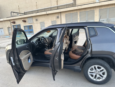 Riyadh, Vehicles, Cars & Trucks , SAR 44500,  Jeep Compass Latitude,  2019,  Automatic,  121000 KM,  Jeep Compass Lattitude   For Urgent Sales