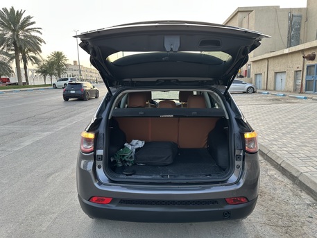 Riyadh, Vehicles, Cars & Trucks , SAR 44500,  Jeep Compass Latitude,  2019,  Automatic,  121000 KM,  Jeep Compass Lattitude   For Urgent Sales