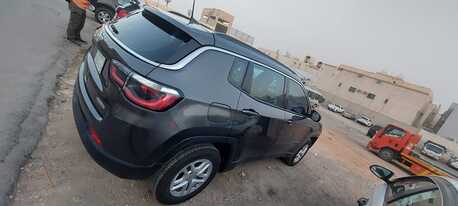 Riyadh, Vehicles, Cars & Trucks , SAR 44500,  Jeep Compass Latitude,  2019,  Automatic,  121000 KM,  Jeep Compass Lattitude   For Urgent Sales