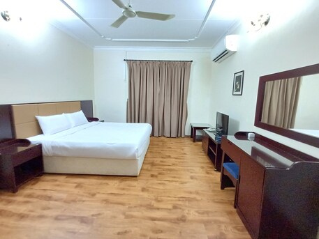Juffair, Apartments, Flats, Houses & Villas, BHD 200/month,  Furnished,  Studio,  60 Sq. Meter,  Best Price | Fully Furnished | Free Internet & Hk | Near Juffair Mall
