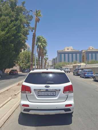 Al Hindawiya, Vehicles, Cars & Trucks , SAR 22000,  Kia Sorento,  2010,  Automatic,  276905 KM,    V6 &ndash; White &ndash; Good Condition | كيا سورينتو  فل 6 سلندر