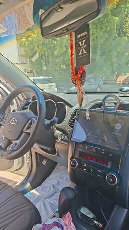 Al Hindawiya, Vehicles, Cars & Trucks , SAR 22000,  Kia Sorento,  2010,  Automatic,  276905 KM,    V6 &ndash; White &ndash; Good Condition | كيا سورينتو  فل 6 سلندر