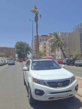 Al Hindawiya, Vehicles, Cars & Trucks , SAR 22000,  Kia Sorento,  2010,  Automatic,  276905 KM,    V6 &ndash; White &ndash; Good Condition | كيا سورينتو  فل 6 سلندر