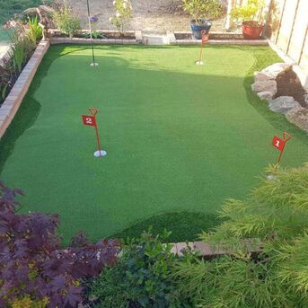 London, Household Items, GBP 19,  15mm Golf Putting Grass For Garden-2M-4M