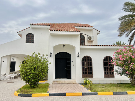 Janabiya, Villas, BHD 700,  350 Sq. Meter,  3BR Compound Villa | Maid&rsquo;s Room | Easy Access To Causeway