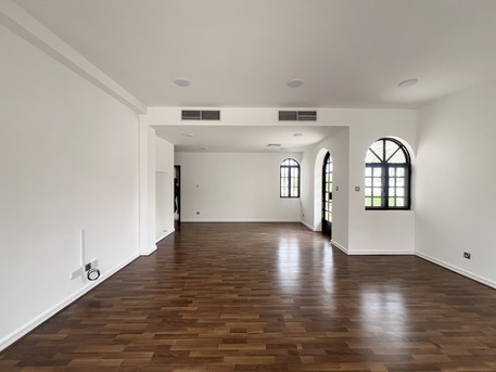 Janabiya, Villas, BHD 700,  350 Sq. Meter,  3BR Compound Villa | Maid&rsquo;s Room | Easy Access To Causeway
