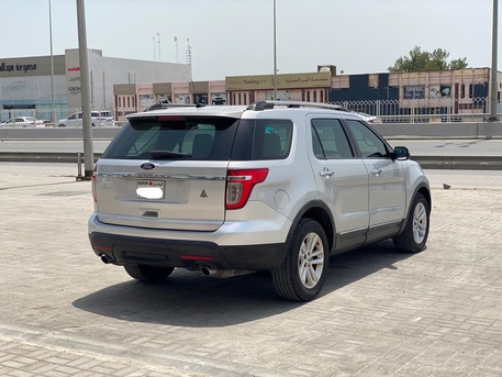 Sitra, Vehicles, Cars & Trucks , BHD 2700,  Ford Explorer,  2013,  Automatic,  300300 KM,   /  (Silver)