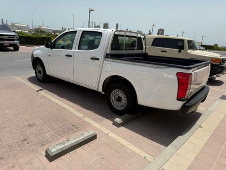 Manama, Vehicles, Cars & Trucks , BHD 2200,  Isuzu,  2016,  Manual,  266000 KM,   DOUBLE CAB FOR SALE