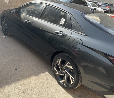 Riyadh, Vehicles, Cars & Trucks , SAR 65000,  Hyundai Elantra,  2025,  Automatic,  500 KM,  Hyundai Elentra, 1.5 GLX, , PUSH START & SUNROOF, Only 50 KMS, Just Like Brand New