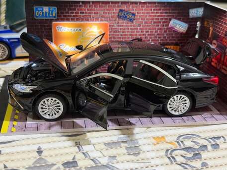 Al Andalus, Toys & Games, SAR 135,  Metal Cars : 1/24 Lexus ES300h - مجسمات سيارات