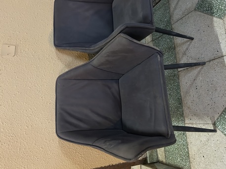 Riyadh, Furniture, SAR 200,  كراسي + طاولة صغيرة للبيع