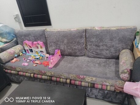 Salmaniya, Furniture, BHD 30,  House Hold Items For Sale - Sofa Set, Table Small Size Cupboard