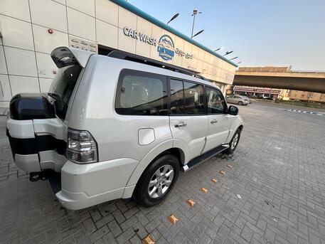 Riyadh, Vehicles, Cars & Trucks , SAR 55000,  Mitsubishi Pajero,  2018,  Automatic,  138000 KM,   4x4, , ,138000 FULL OPTION WITH SUNROOF