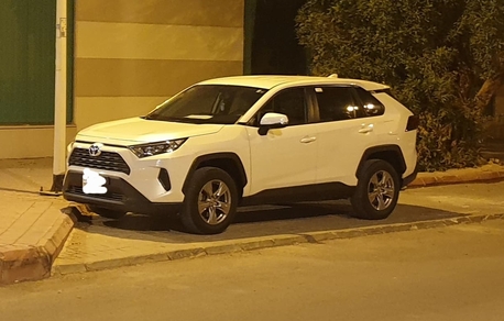 Riyadh, Vehicles, Cars & Trucks , SAR 85000,  Toyota RAV4,  2022,  Automatic,  53000 KM,   LE , , 53,000 KM, Pearl White, Scratchless, Non-accidental