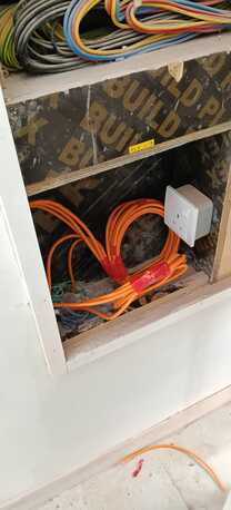 Isa Town, Jobs, Electrician