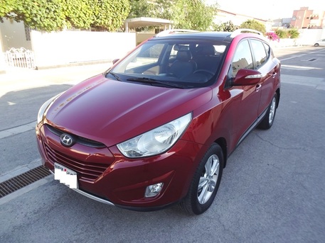 Umm Al Hassam, Vehicles, Cars & Trucks , BHD 2700,  Hyundai Tucson,  2013,  Automatic,  151000 KM,  Panoramic Roof # Maintained Good