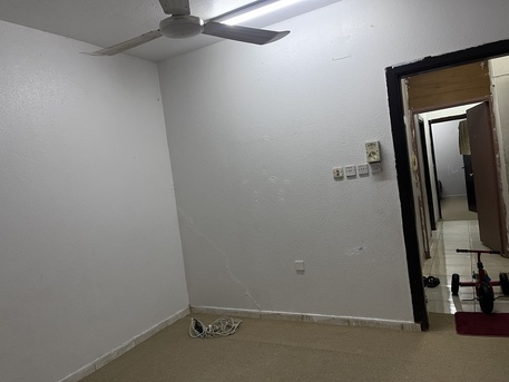 Al Khalidiyah, Home Audio, SAR 20000,  3 Room Family Flat For Rent