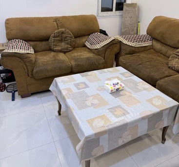 Thuqbah, Household Items, SAR 800,  SOFA SET Rose HILL AMERICAN BRAND