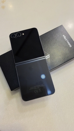 Dammam, Mobile Phones, SAR 1800,  Galaxy Flip 7 512 GB