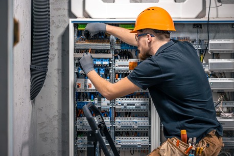 Oslo, Business, Trenger Du Elektriker I Harstad? Velg S&oslash;r-Troms Elektro