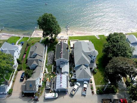 New York, Construction, Local Roof Fixers & Roof Replacement Experts Near Me