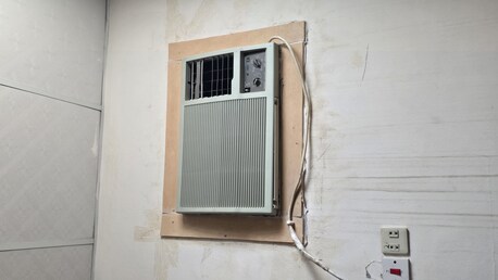Hofuf, Air Conditioners, SAR 1400,  Neat And Clean 3 Window Ac And Samsung Automatic Washing Machine In Excellent Condition