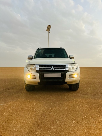 Khobar, Vehicles, Cars & Trucks , SAR 57500,  Mitsubishi Pajero,  2019,  Automatic,  290000 KM,    MODEL V6 3.5 GLS 4x4 CAR FOR SALE