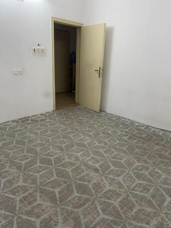 Riyadh, Roommates, SAR 1000/month,  Furnished,  0 Sq. Meter,  Big Ventilated Room For Rent On First Floor