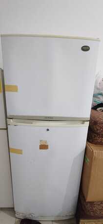 Jeddah, Household Items, House Hold Items For Sale : Window AC,Refrigirator,Matress Medicated Single & Double Cylin