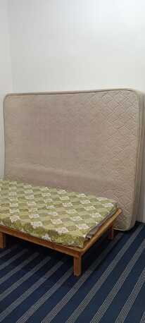 Jeddah, Household Items, House Hold Items For Sale : Window AC,Refrigirator,Matress Medicated Single & Double Cylin