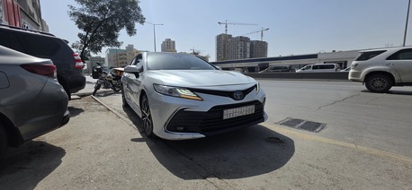 Riyadh, Vehicles, Cars & Trucks , SAR 98000,  Toyota Camry Hybrid,  2021,  Automatic,  127000 KM,