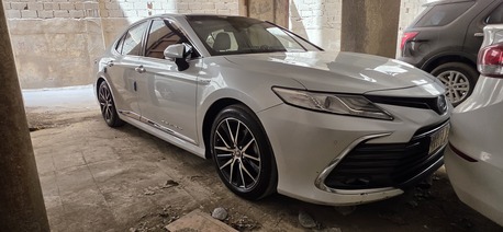 Riyadh, Vehicles, Cars & Trucks , SAR 98000,  Toyota Camry Hybrid,  2021,  Automatic,  127000 KM,