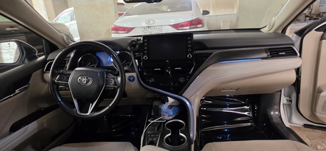 Riyadh, Vehicles, Cars & Trucks , SAR 98000,  Toyota Camry Hybrid,  2021,  Automatic,  127000 KM,