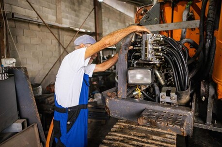 New York, Business, Construction Equipment Mechanic