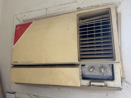 Dammam, Air Conditioners, SAR 450,  Window AC Urgent Sale