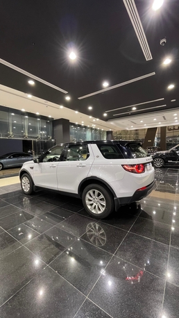 Sanabis, Vehicles, Cars & Trucks , BHD 5500,  Land Rover Discovery,  2015,  Automatic,  40000 KM,