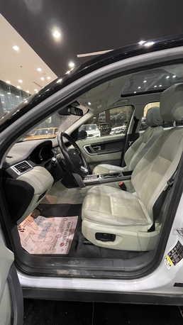 Sanabis, Vehicles, Cars & Trucks , BHD 5500,  Land Rover Discovery,  2015,  Automatic,  40000 KM,